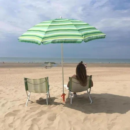 In Near Zeedijk Villa *